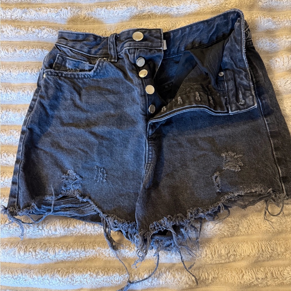 Zara button fly Jean shorts